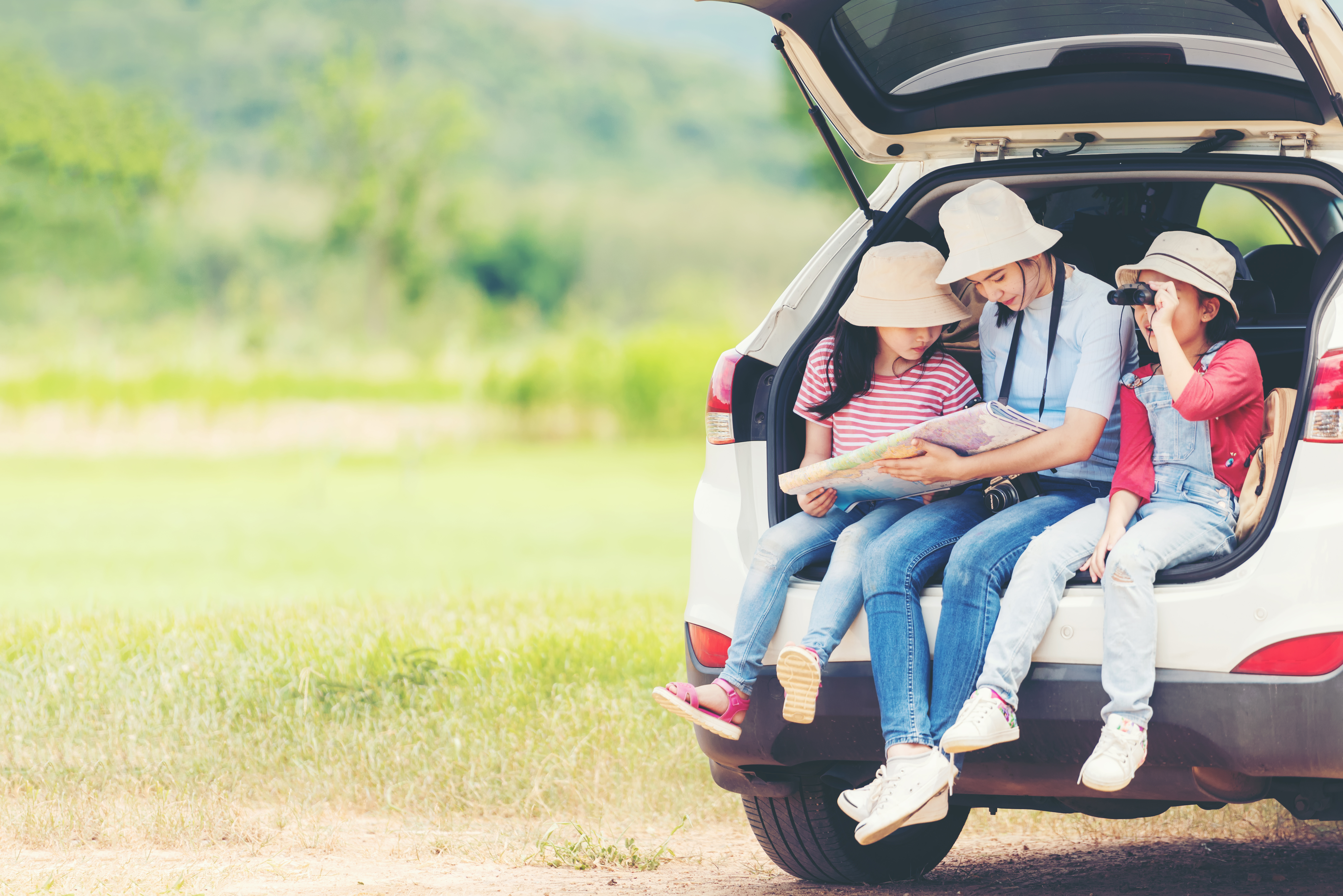 An image of people who enrich their lives by using a used car